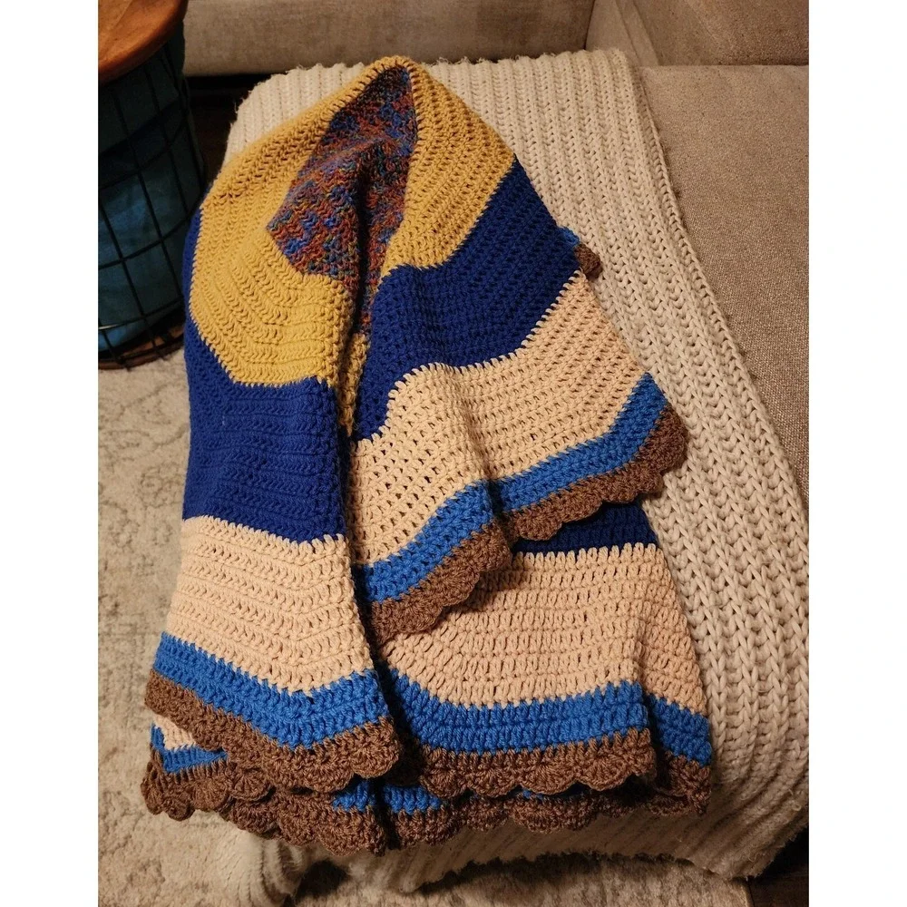Beautiful Crocheted Blanket Round With Colorful Blue/brown Pattern 58in